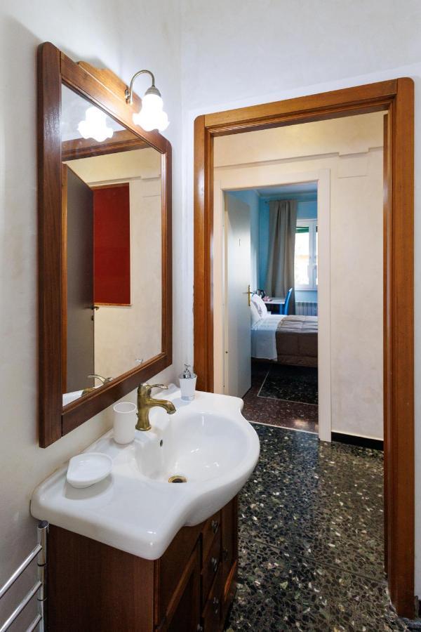 Casa Vittoria Di San Martino Affittacamere Gênes Extérieur photo